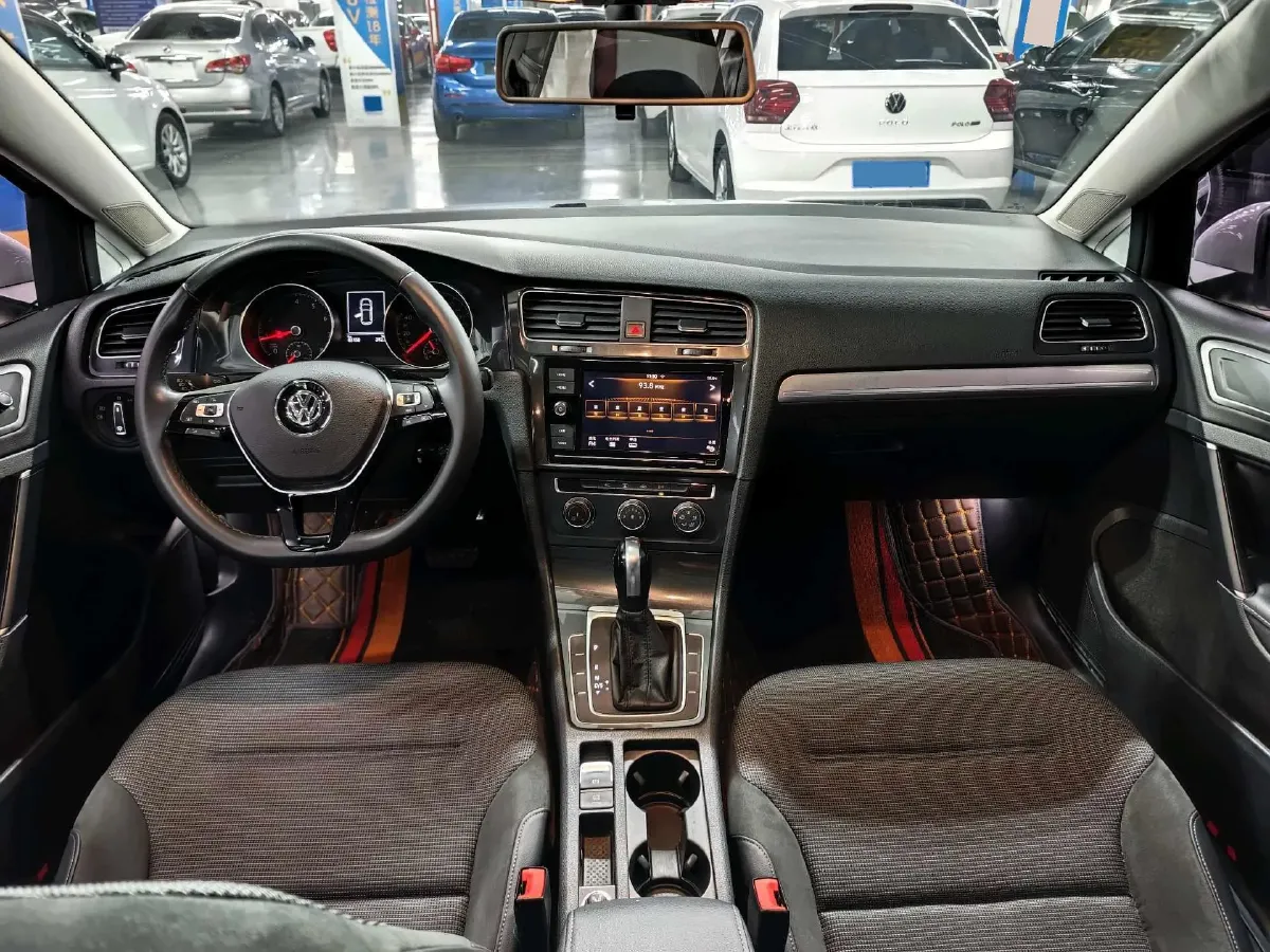 2018 Volkswagen Golf 1.6L 110HP L4 6AT,autocango,china used car exporter,china ev exporter,chinese used car exporter,chinese used ev exporter