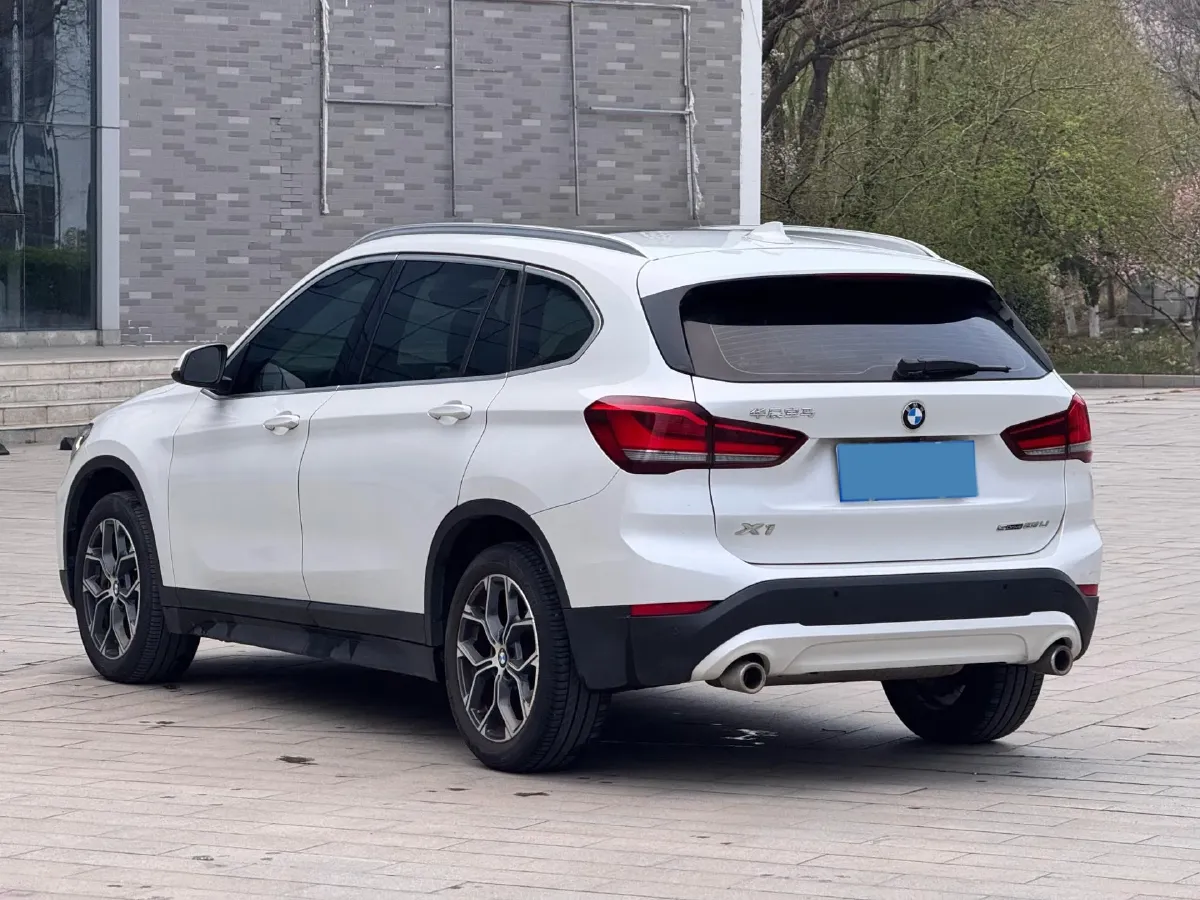 2021 BMW X1 2.0T 192HP L4 7DCT,autocango,china used car exporter,china ev exporter,chinese used car exporter,chinese used ev exporter