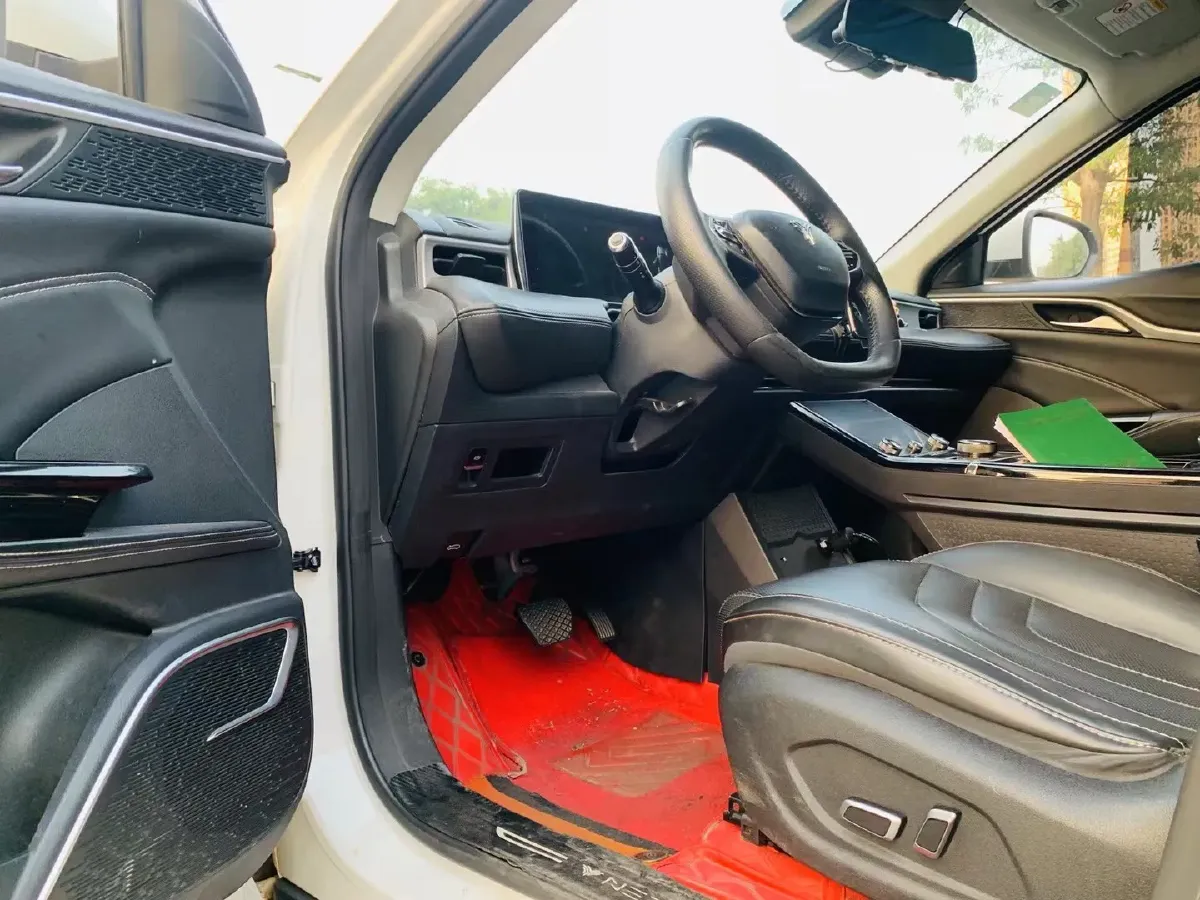 2022 Roewe RX5 MAX 1.5T 181HP L4 6AT,autocango,china used car exporter,china ev exporter,chinese used car exporter,chinese used ev exporter