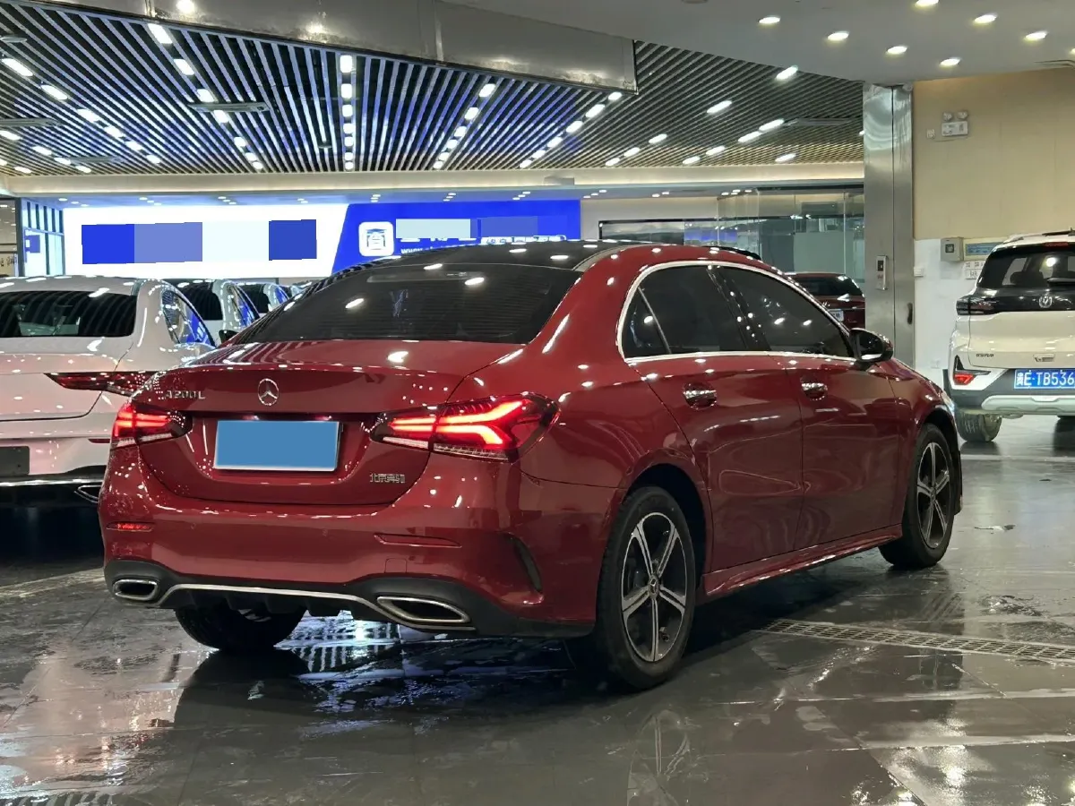 2022 Mercedes-Benz A Class 1.3T 163HP L4 7DCT,autocango,china used car exporter,china ev exporter,chinese used car exporter,chinese used ev exporter