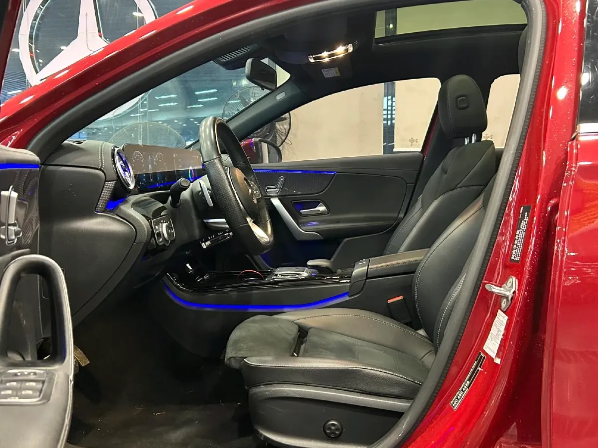 2022 Mercedes-Benz A Class 1.3T 163HP L4 7DCT,autocango,china used car exporter,china ev exporter,chinese used car exporter,chinese used ev exporter