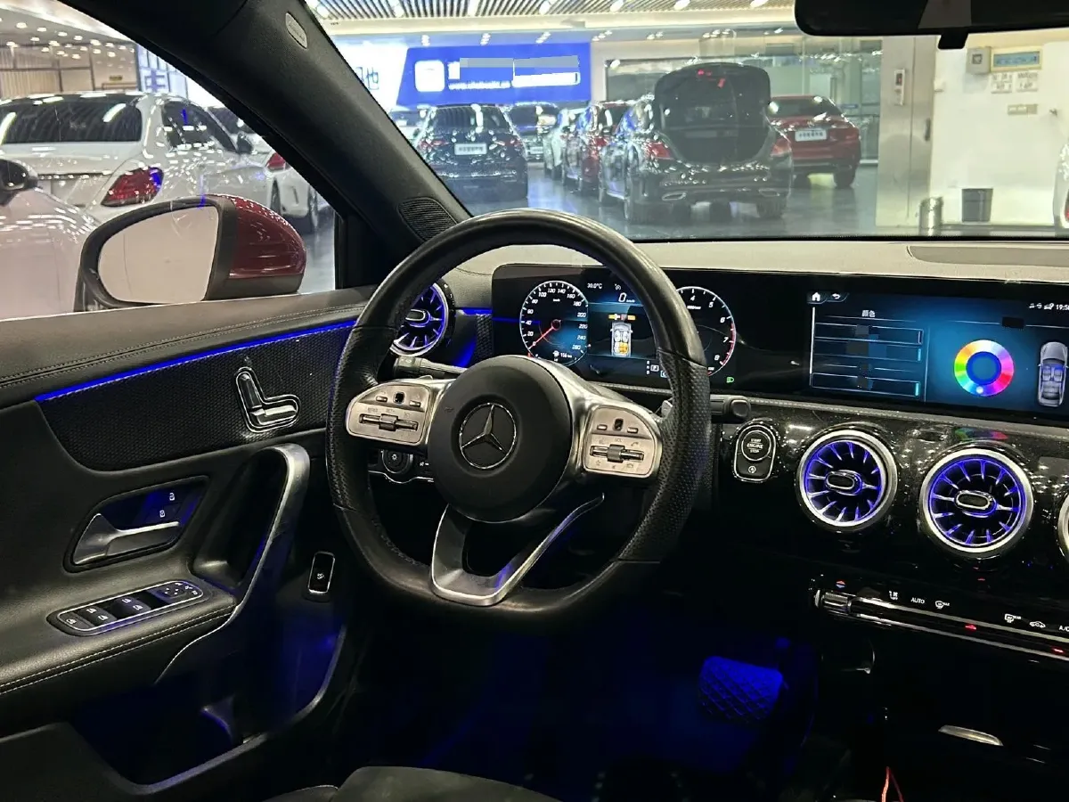 2022 Mercedes-Benz A Class 1.3T 163HP L4 7DCT,autocango,china used car exporter,china ev exporter,chinese used car exporter,chinese used ev exporter
