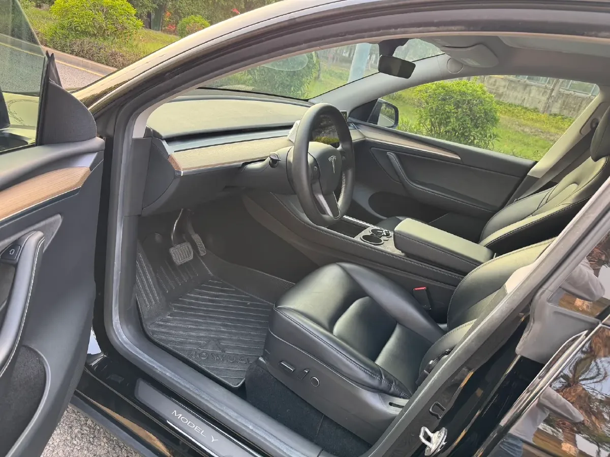 2022 Tesla Model Y BEV 60KWH,autocango,china used car exporter,china ev exporter,chinese used car exporter,chinese used ev exporter