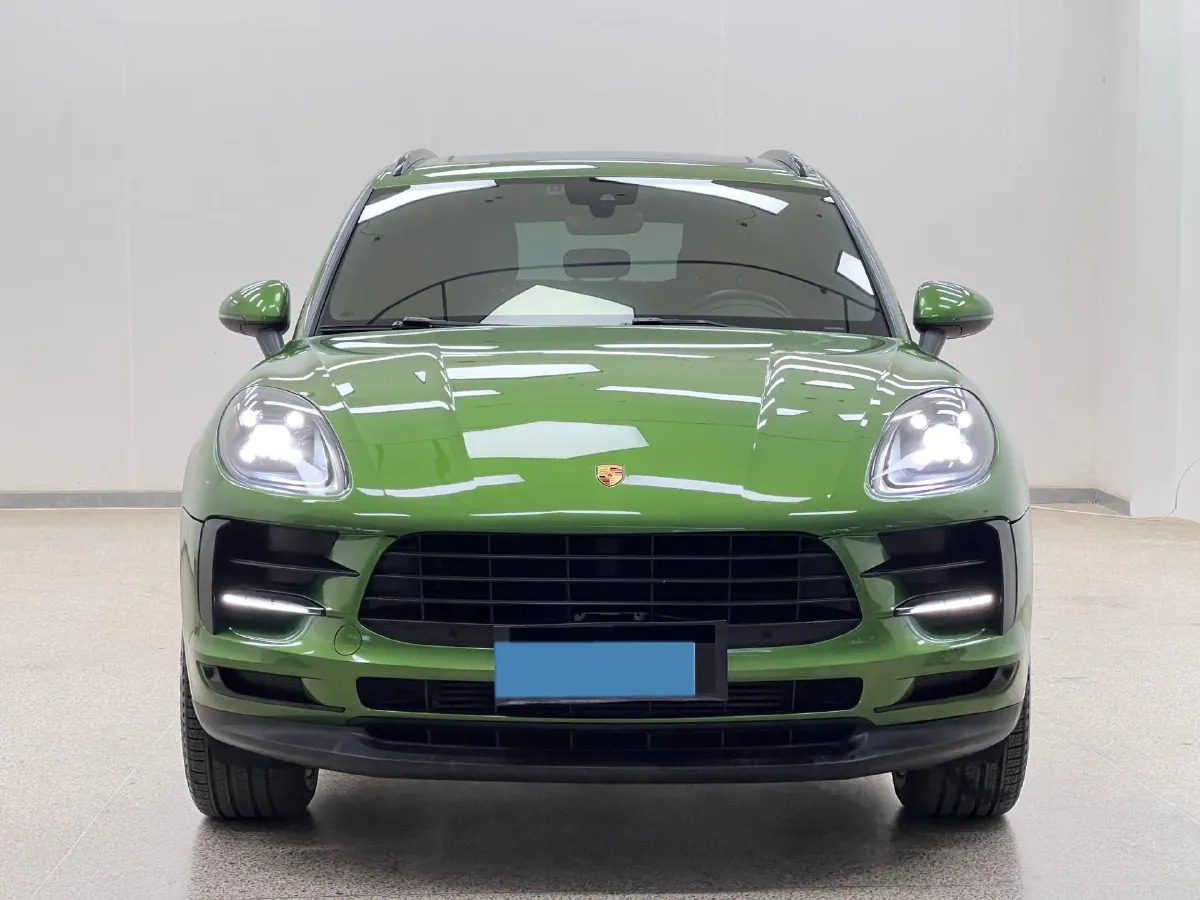 2018 Porsche Macan 2.0T 252HP L4 7DCT,autocango,china used car exporter,china ev exporter,chinese used car exporter,chinese used ev exporter