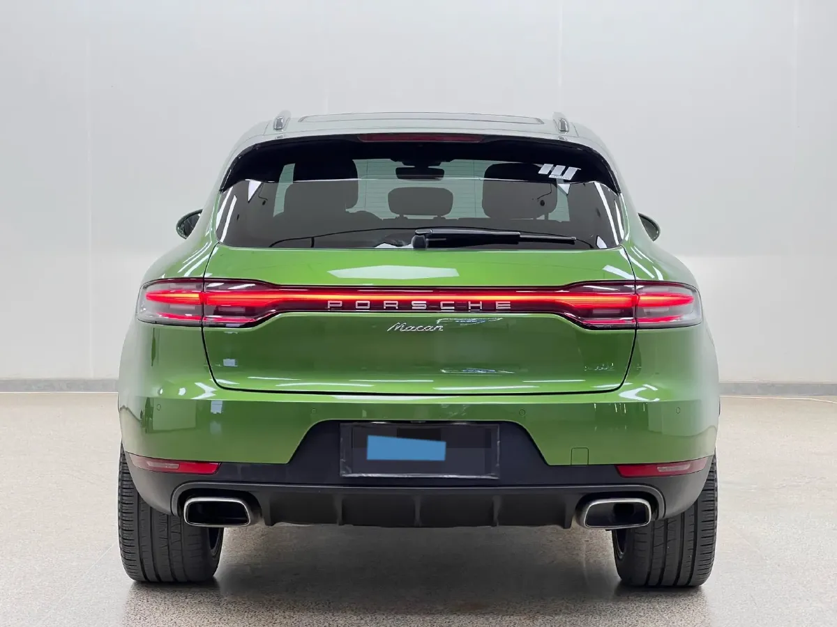 2018 Porsche Macan 2.0T 252HP L4 7DCT,autocango,china used car exporter,china ev exporter,chinese used car exporter,chinese used ev exporter