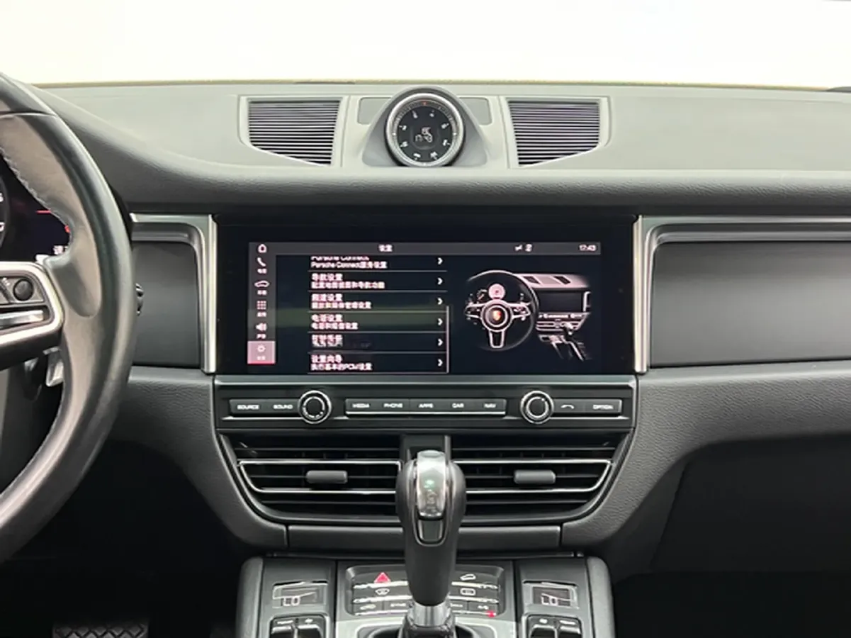 2018 Porsche Macan 2.0T 252HP L4 7DCT,autocango,china used car exporter,china ev exporter,chinese used car exporter,chinese used ev exporter