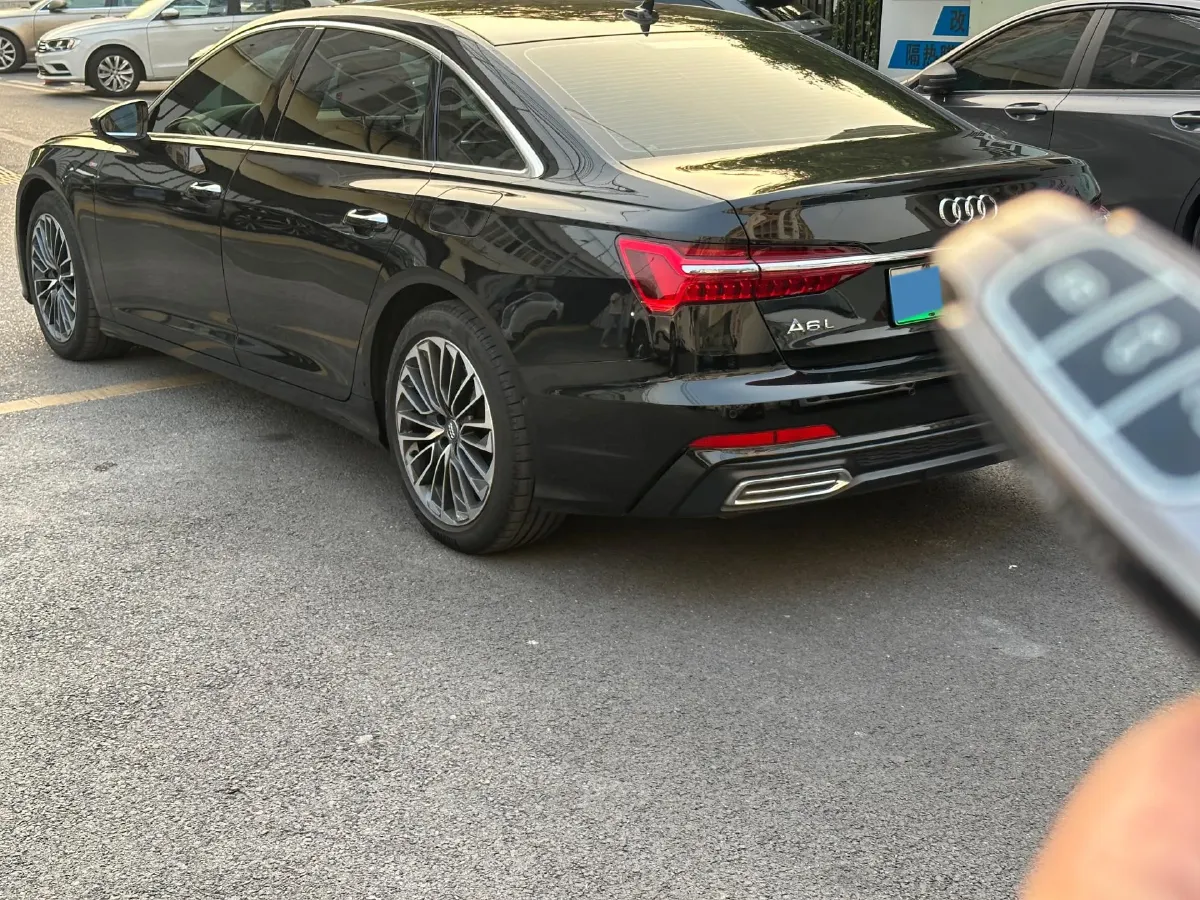 2020 Audi A6L 2.0T 252HP L4 7DCT PHEV 14.1KWH,autocango,china used car exporter,china ev exporter,chinese used car exporter,chinese used ev exporter