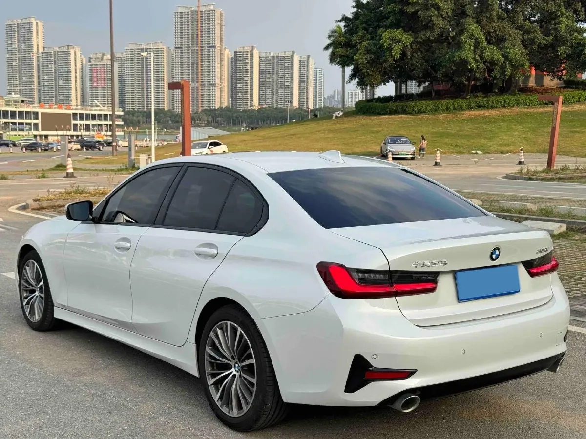 2022 BMW 3 Series 2.0T 156HP L4 8AT,autocango,china used car exporter,china ev exporter,chinese used car exporter,chinese used ev exporter