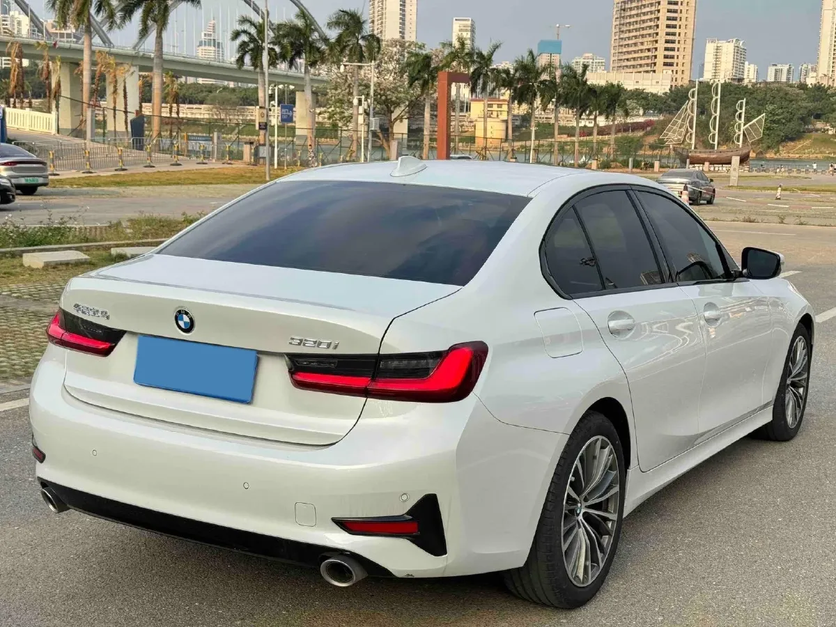 2022 BMW 3 Series 2.0T 156HP L4 8AT,autocango,china used car exporter,china ev exporter,chinese used car exporter,chinese used ev exporter