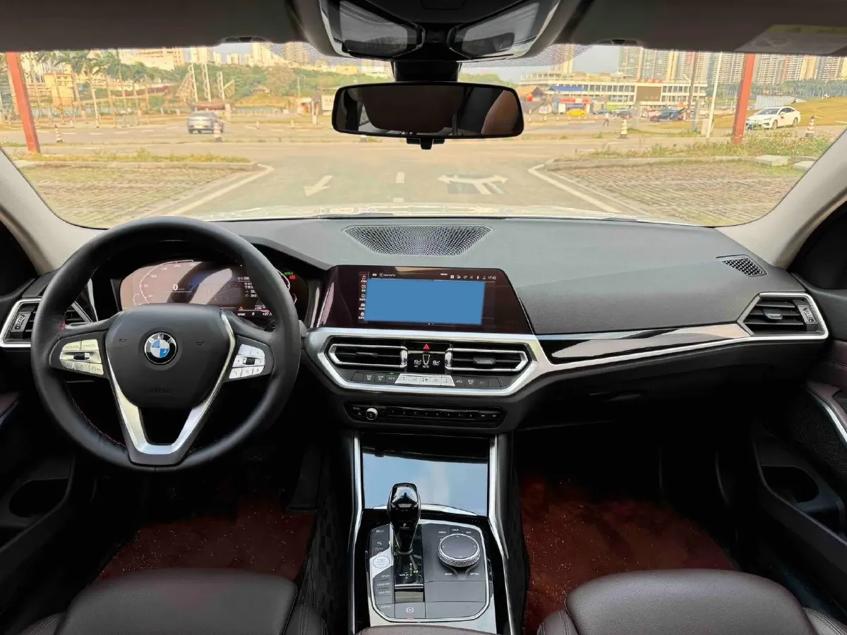 2022 BMW 3 Series 2.0T 156HP L4 8AT,autocango,china used car exporter,china ev exporter,chinese used car exporter,chinese used ev exporter