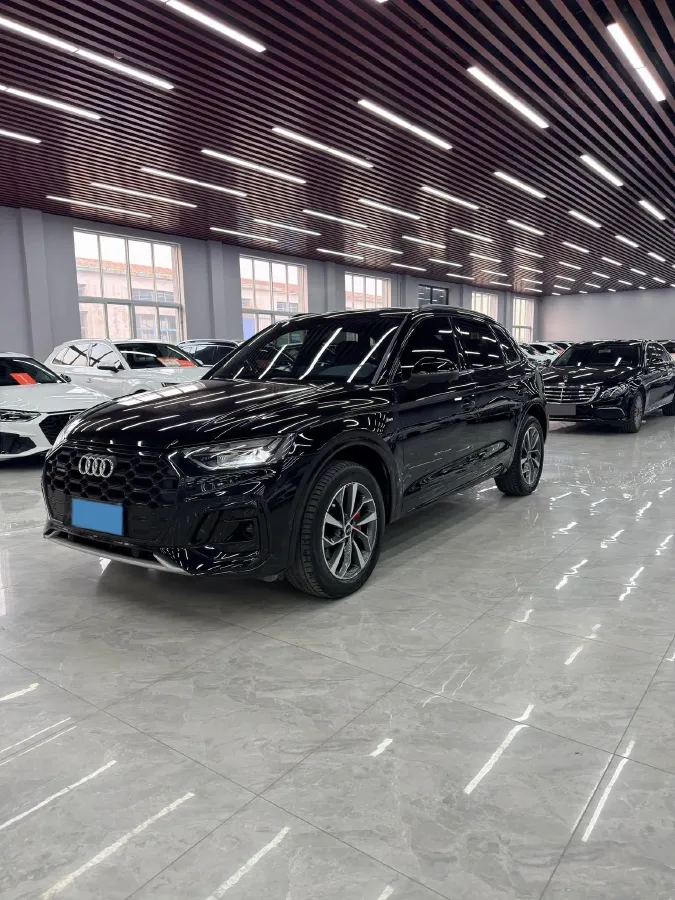 2023 Audi Q5L 2.0T 190HP L4 7DCT,autocango,china used car exporter,china ev exporter,chinese used car exporter,chinese used ev exporter
