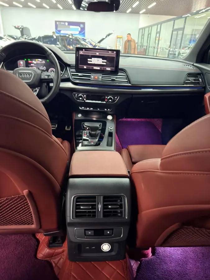 2023 Audi Q5L 2.0T 190HP L4 7DCT,autocango,china used car exporter,china ev exporter,chinese used car exporter,chinese used ev exporter