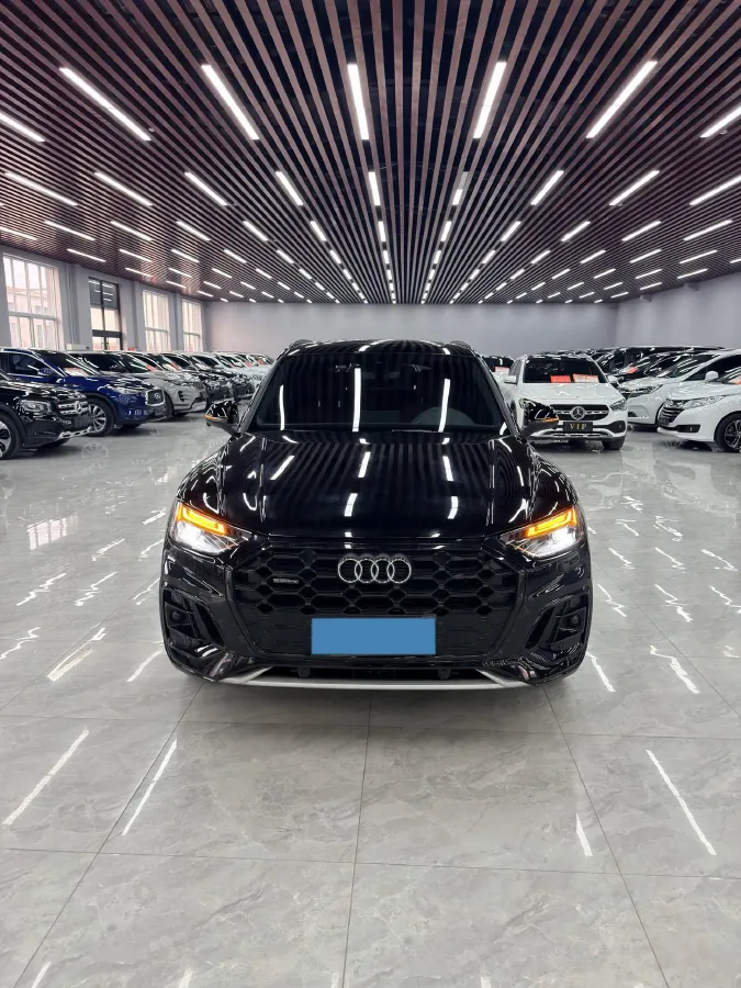 2023 Audi Q5L 2.0T 190HP L4 7DCT,autocango,china used car exporter,china ev exporter,chinese used car exporter,chinese used ev exporter