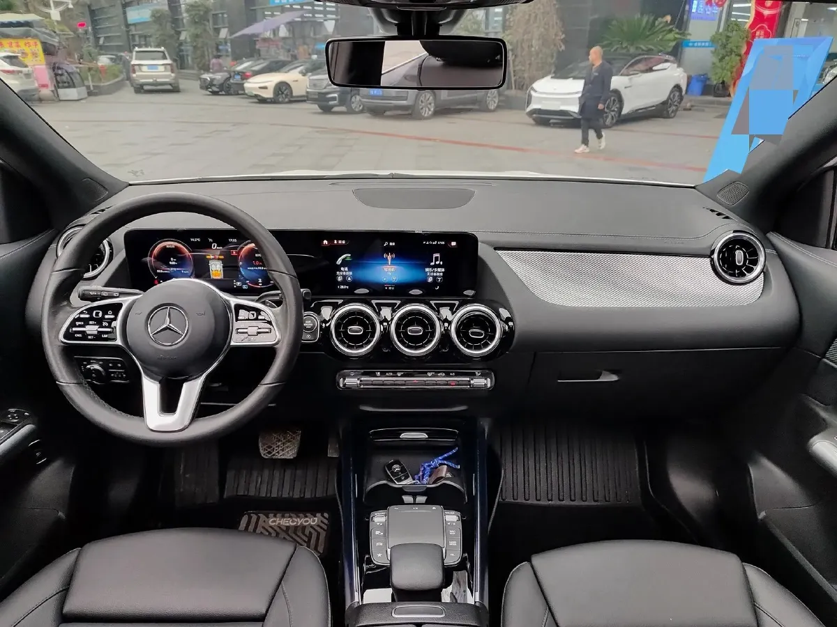 2022 Mercedes-Benz GLA Class 1.3T 136HP L4 7DCT,autocango,china used car exporter,china ev exporter,chinese used car exporter,chinese used ev exporter
