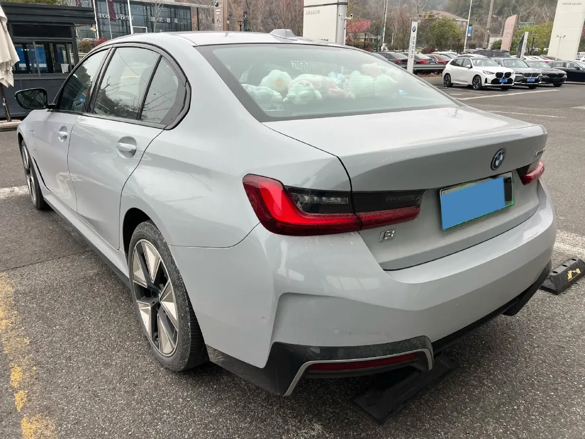 2023 BMW i3 BEV 79.05KWH,autocango,china used car exporter,china ev exporter,chinese used car exporter,chinese used ev exporter