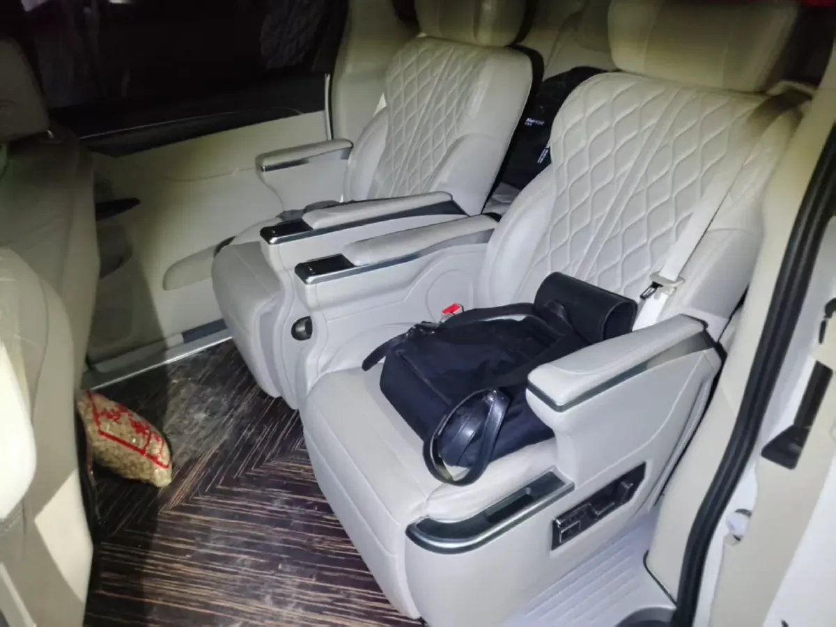 2021 Buick GL8 2.0T 237HP L4 9AT,autocango,china used car exporter,china ev exporter,chinese used car exporter,chinese used ev exporter