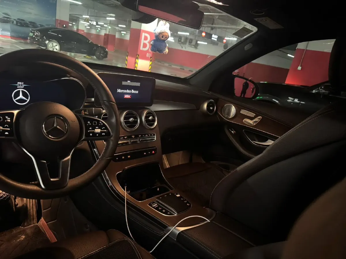 2021 Mercedes-Benz GLC Class 2.0T 258HP L4 9AT,autocango,china used car exporter,china ev exporter,chinese used car exporter,chinese used ev exporter