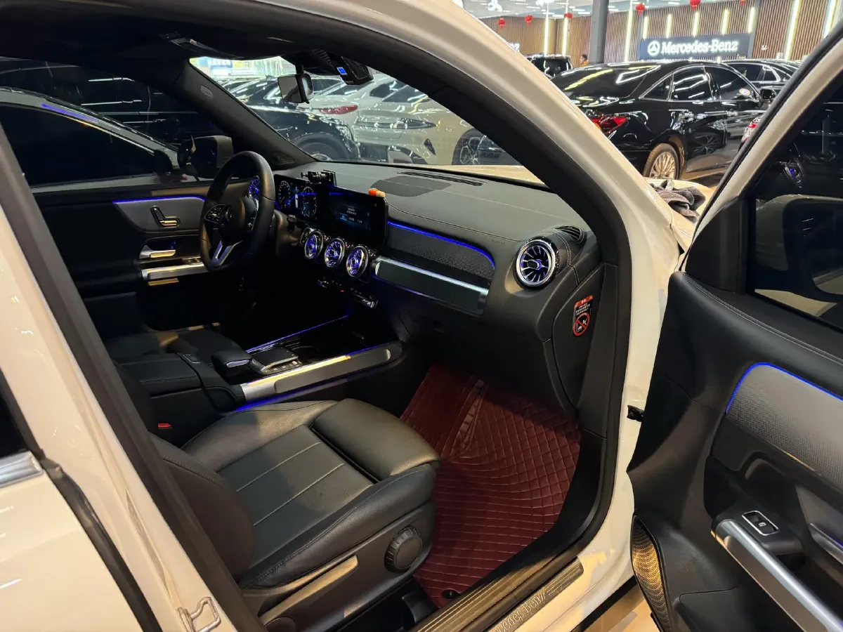 2020 Mercedes-Benz GLB Class 1.3T 136HP L4 7DCT,autocango,china used car exporter,china ev exporter,chinese used car exporter,chinese used ev exporter