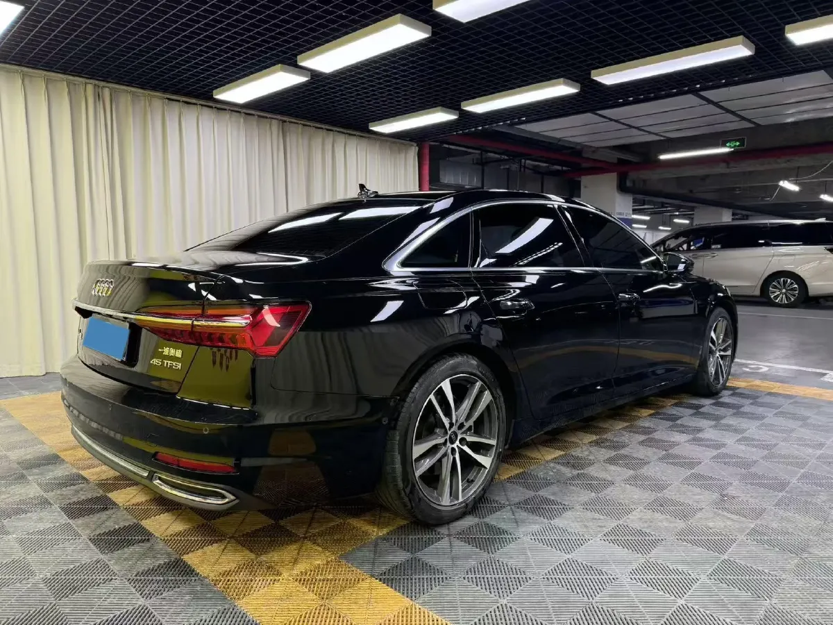 2022 Audi A6L 2.0T 224HP L4 7DCT,autocango,china used car exporter,china ev exporter,chinese used car exporter,chinese used ev exporter