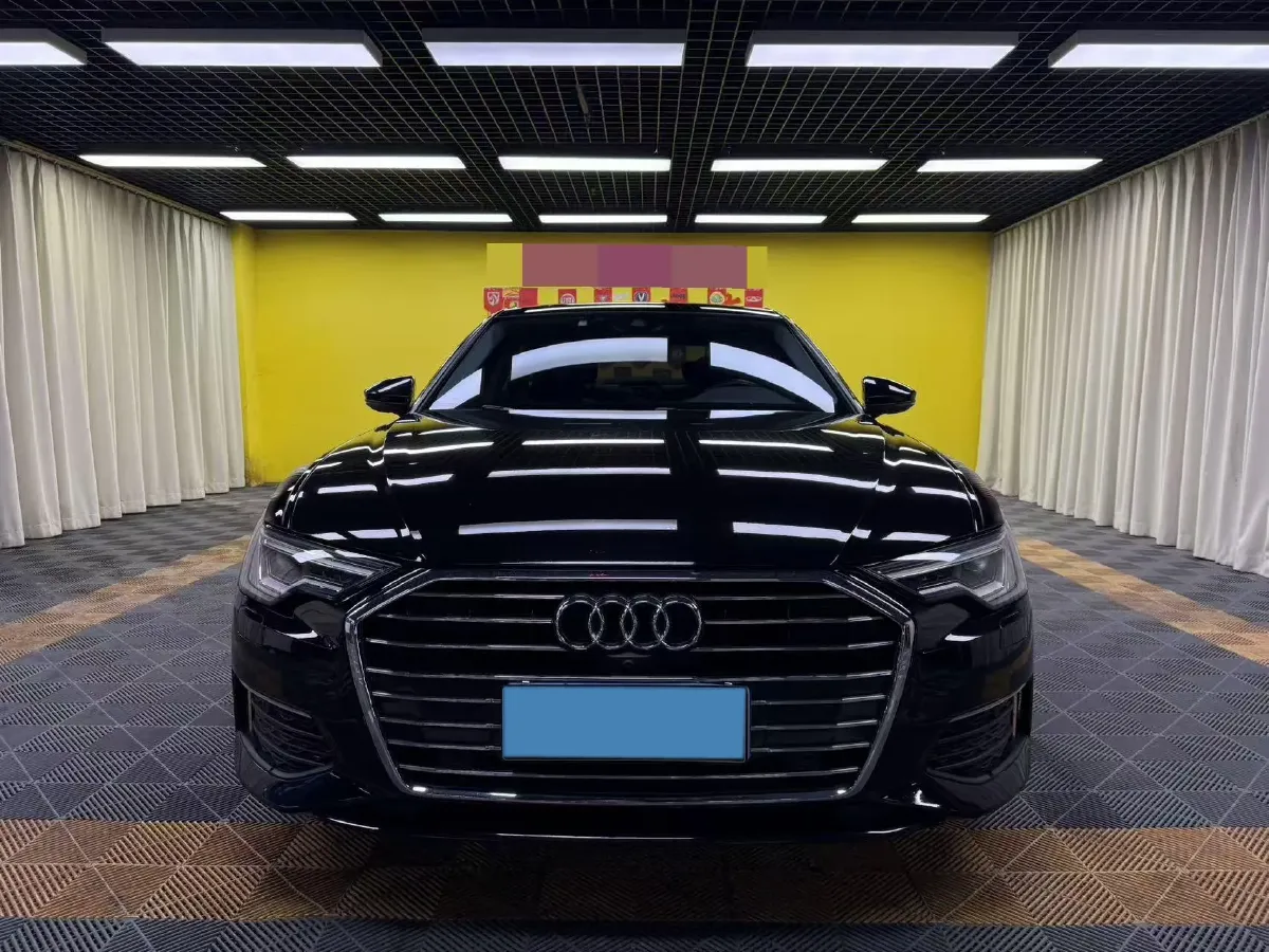 2022 Audi A6L 2.0T 224HP L4 7DCT,autocango,china used car exporter,china ev exporter,chinese used car exporter,chinese used ev exporter
