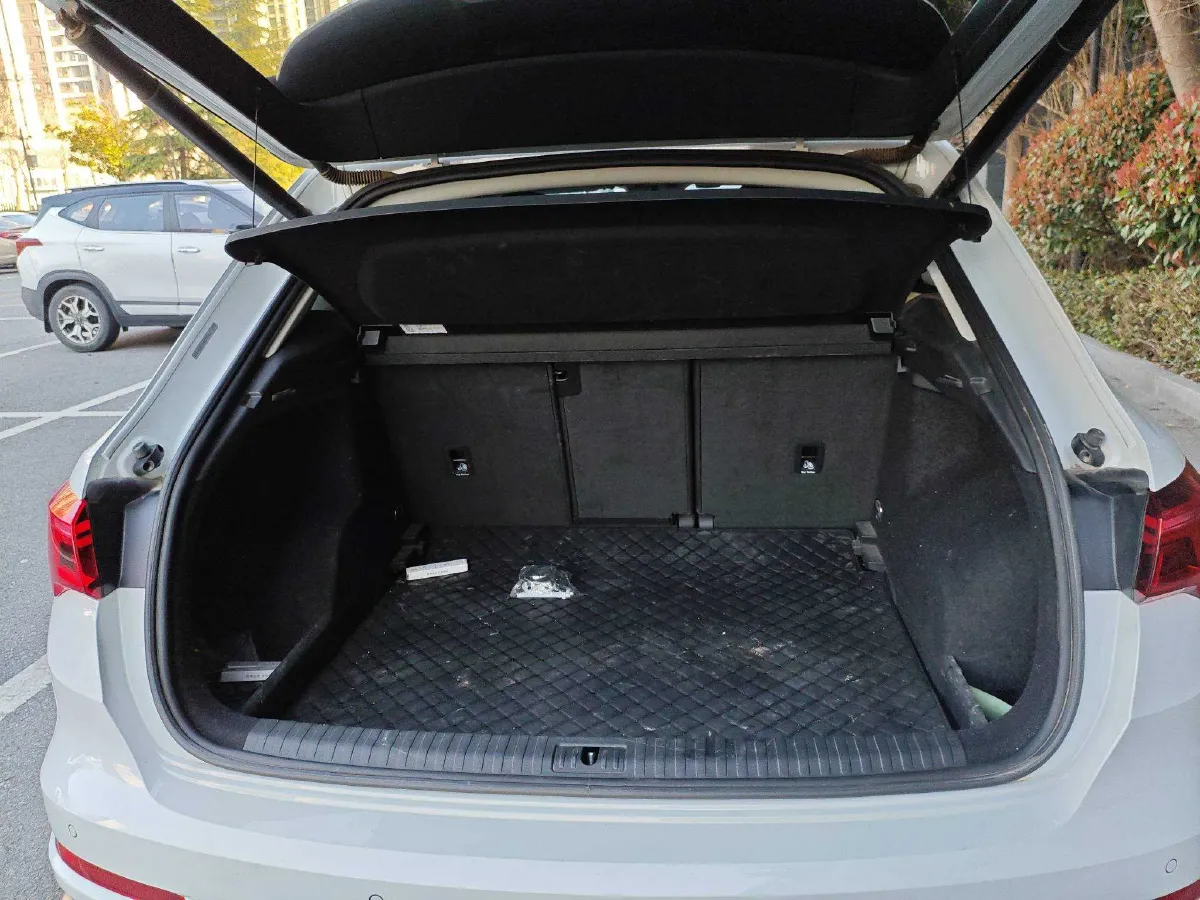 2021 Audi Q3 1.4T 150HP L4 7DCT,autocango,china used car exporter,china ev exporter,chinese used car exporter,chinese used ev exporter