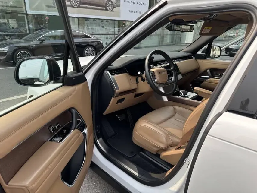 2024 Land Rover Range Rover 3.0T 400HP L6 8AT,autocango,china used car exporter,china ev exporter,chinese used car exporter,chinese used ev exporter