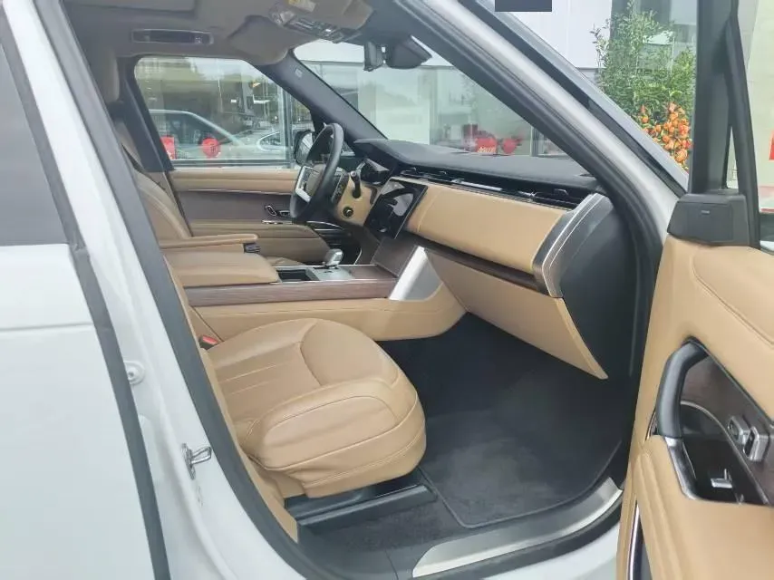 2024 Land Rover Range Rover 3.0T 400HP L6 8AT,autocango,china used car exporter,china ev exporter,chinese used car exporter,chinese used ev exporter