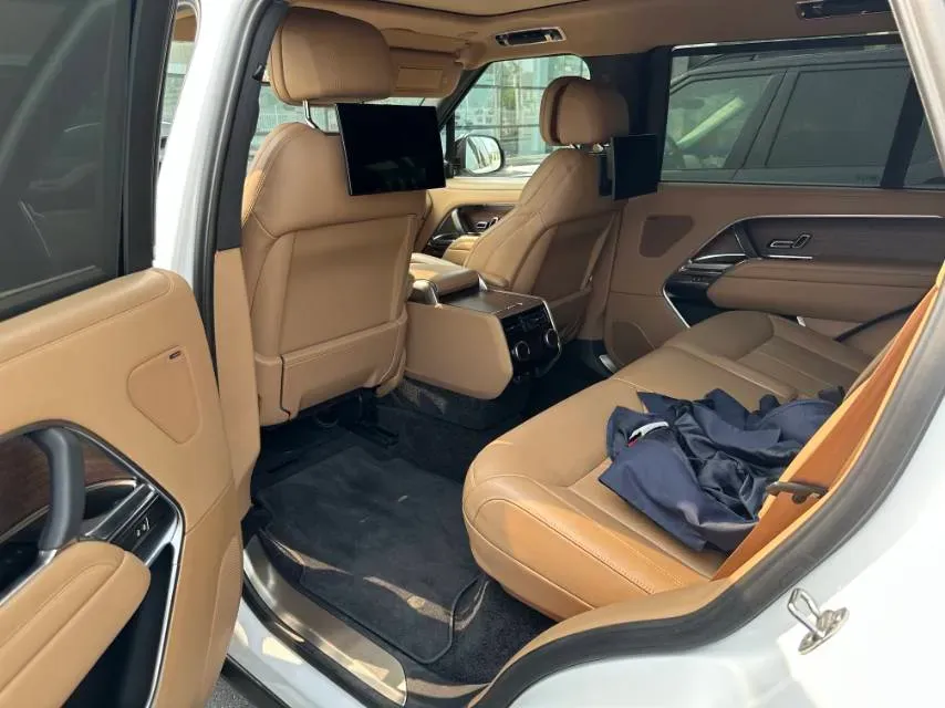 2024 Land Rover Range Rover 3.0T 400HP L6 8AT,autocango,china used car exporter,china ev exporter,chinese used car exporter,chinese used ev exporter