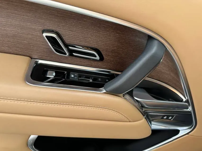 2024 Land Rover Range Rover 3.0T 400HP L6 8AT,autocango,china used car exporter,china ev exporter,chinese used car exporter,chinese used ev exporter