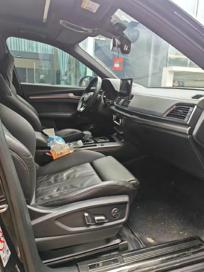 2023 Audi Q5L 2.0T 190HP L4 7DCT,autocango,china used car exporter,china ev exporter,chinese used car exporter,chinese used ev exporter