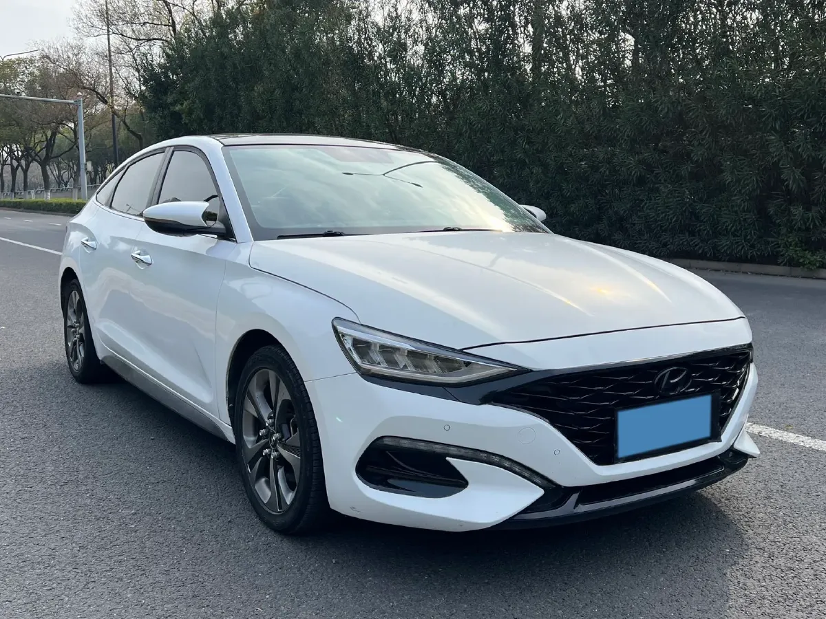 2019 Hyundai La Festa 1.6T 204HP L4 7DCT,autocango,china used car exporter,china ev exporter,chinese used car exporter,chinese used ev exporter