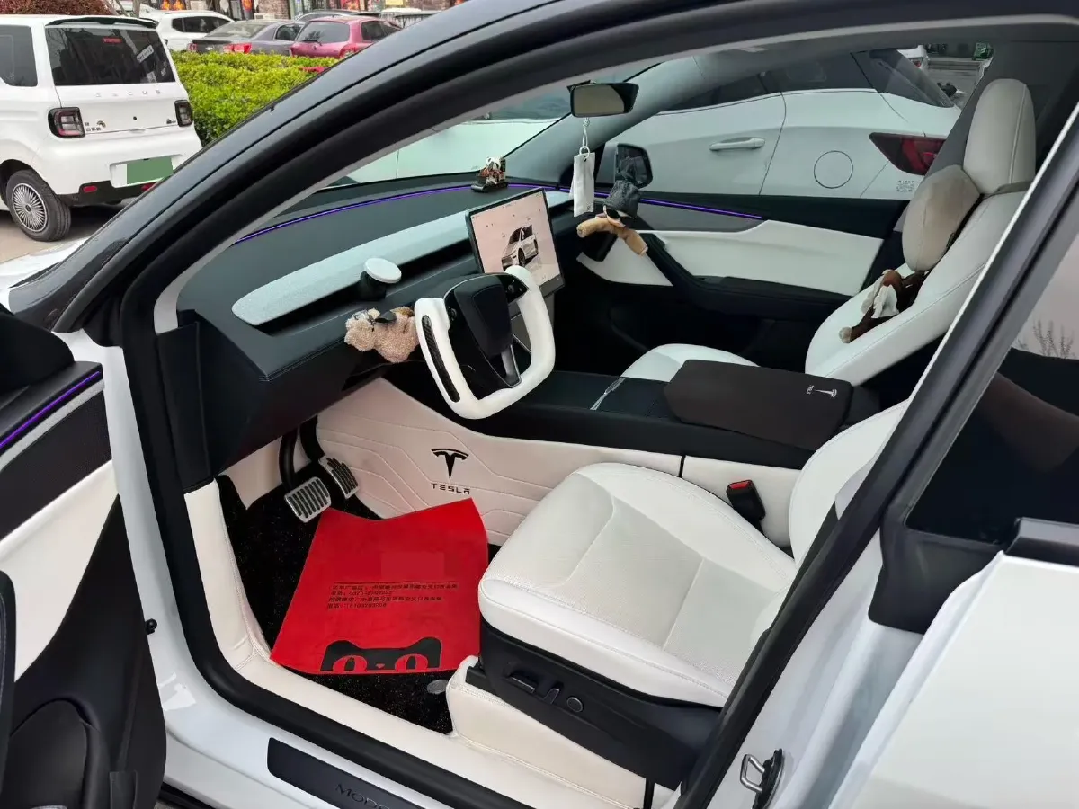 2025 Tesla Model Y BEV,autocango,china used car exporter,china ev exporter,chinese used car exporter,chinese used ev exporter