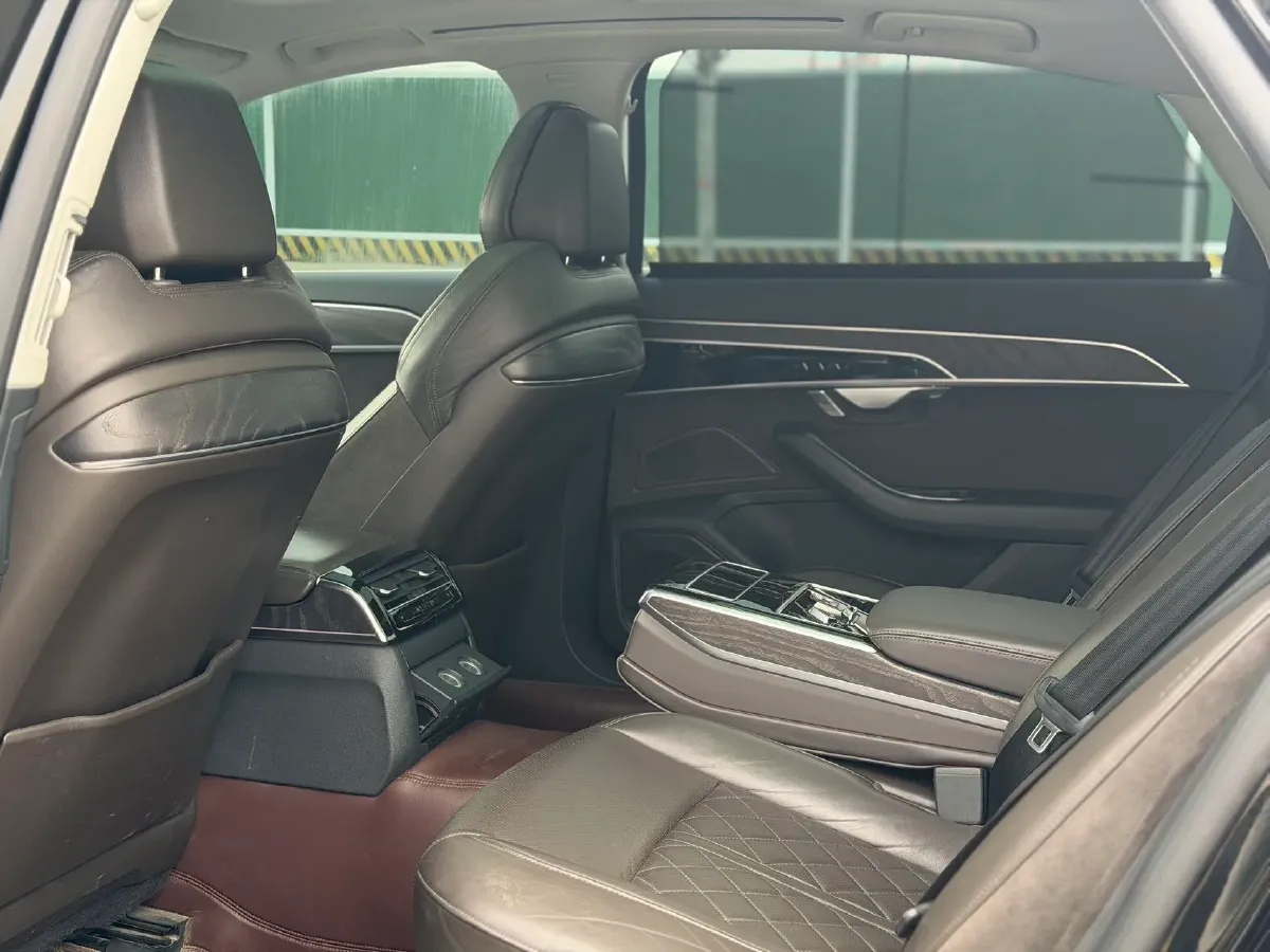 2021 Audi A8 3.0T 286HP V6 8AT,autocango,china used car exporter,china ev exporter,chinese used car exporter,chinese used ev exporter