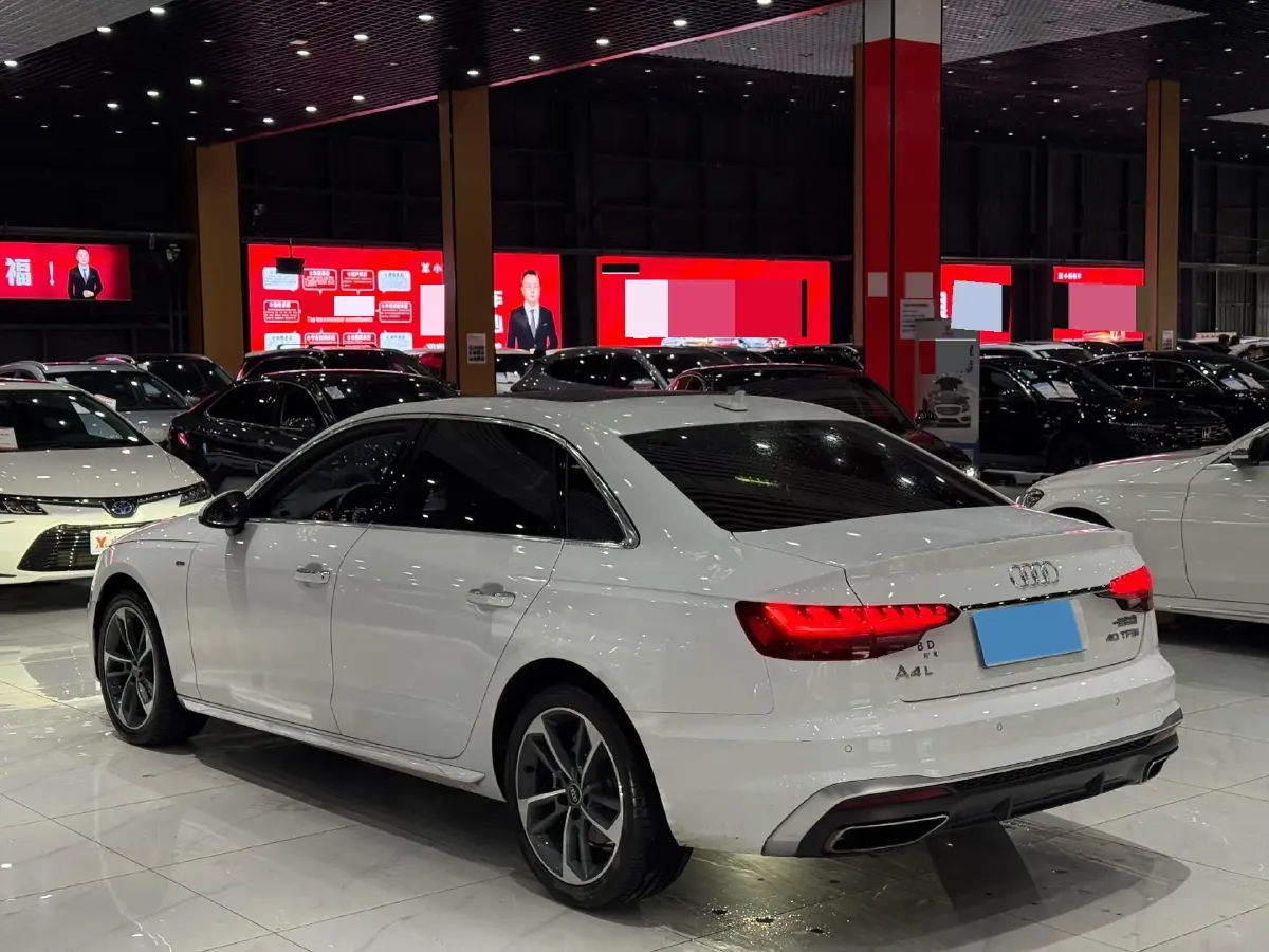 2023 Audi A4L 2.0T 190HP L4 7DCT,autocango,china used car exporter,china ev exporter,chinese used car exporter,chinese used ev exporter