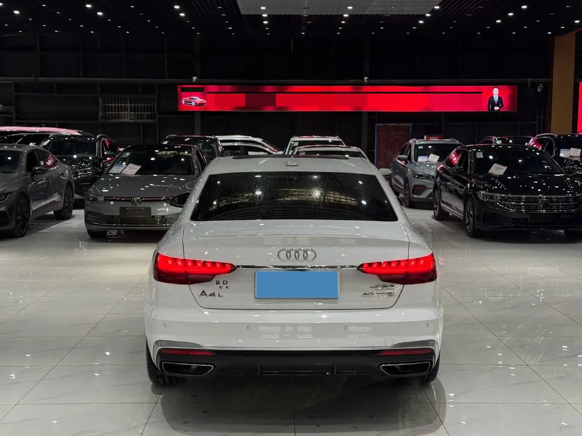 2023 Audi A4L 2.0T 190HP L4 7DCT,autocango,china used car exporter,china ev exporter,chinese used car exporter,chinese used ev exporter