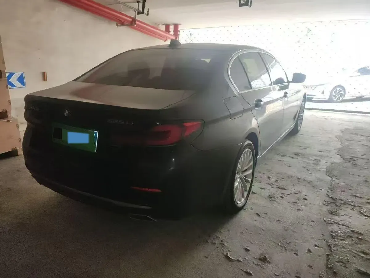2022 BMW 5 Series 2.0T 184HP L4 8AT,autocango,china used car exporter,china ev exporter,chinese used car exporter,chinese used ev exporter