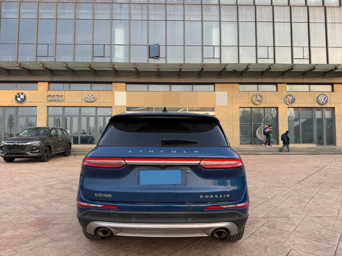 2022 Lincoln Corsair 2.0T 245HP L4 8AT,autocango,china used car exporter,china ev exporter,chinese used car exporter,chinese used ev exporter
