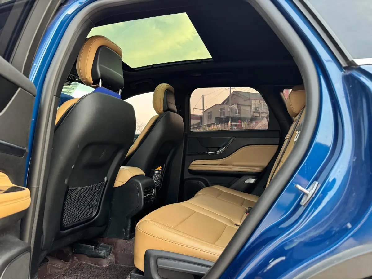 2022 Lincoln Corsair 2.0T 245HP L4 8AT,autocango,china used car exporter,china ev exporter,chinese used car exporter,chinese used ev exporter