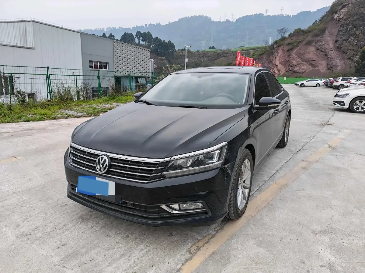 2017 Volkswagen Passat 1.8T 180HP L4 7DCT,autocango,china used car exporter,china ev exporter,chinese used car exporter,chinese used ev exporter