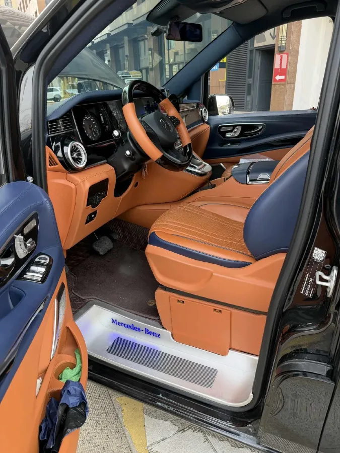 2023 Mercedes-Benz Vito 2.0T 211HP L4 9AT,autocango,china used car exporter,china ev exporter,chinese used car exporter,chinese used ev exporter