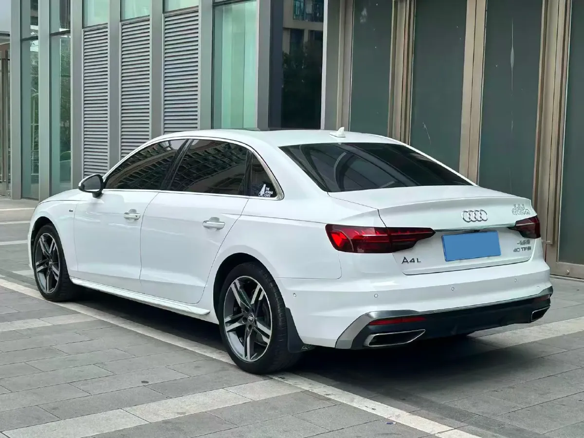 2020 Audi A4L 2.0T 190HP L4 7DCT,autocango,china used car exporter,china ev exporter,chinese used car exporter,chinese used ev exporter