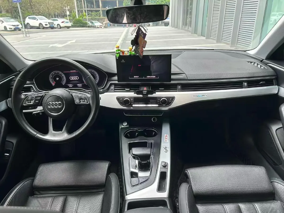 2020 Audi A4L 2.0T 190HP L4 7DCT,autocango,china used car exporter,china ev exporter,chinese used car exporter,chinese used ev exporter