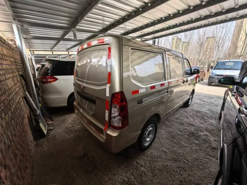 2020 WuLing RongGuang 1.2L 76HP L4 5MT,autocango,china used car exporter,china ev exporter,chinese used car exporter,chinese used ev exporter