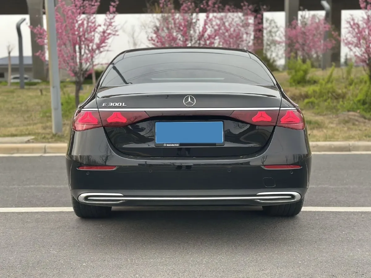 2024 Mercedes-Benz E Class 2.0T 258HP L4 9AT,autocango,china used car exporter,china ev exporter,chinese used car exporter,chinese used ev exporter