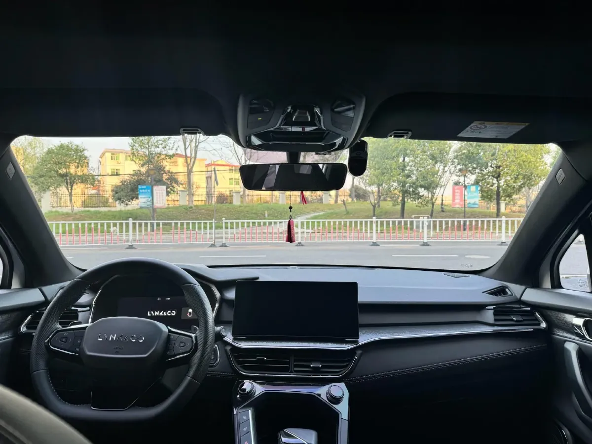 2023 LYNK&CO 06 1.5T 181HP L4 7DCT,autocango,china used car exporter,china ev exporter,chinese used car exporter,chinese used ev exporter