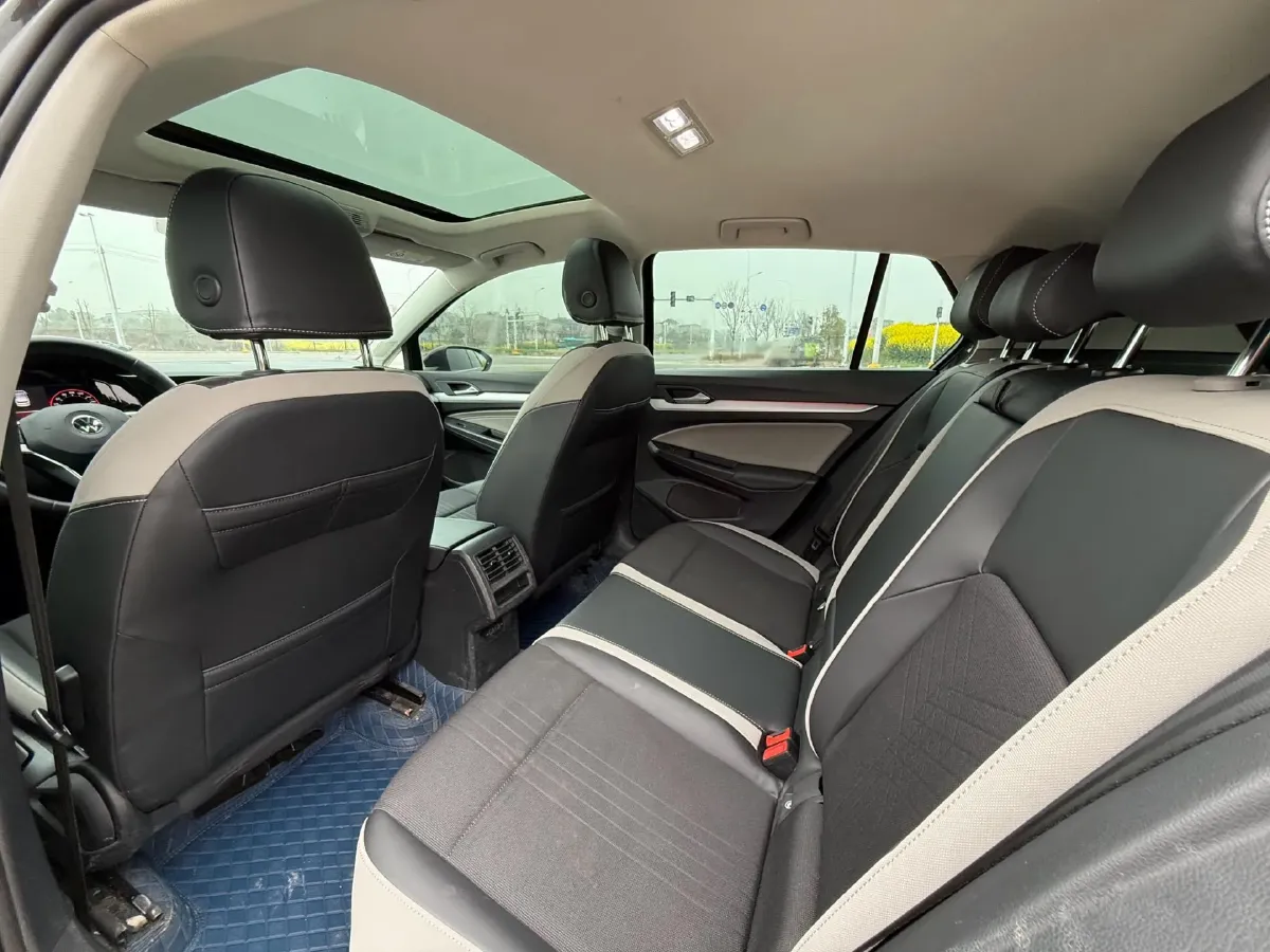 2021 Volkswagen Golf 1.4T 150HP L4 7DCT,autocango,china used car exporter,china ev exporter,chinese used car exporter,chinese used ev exporter