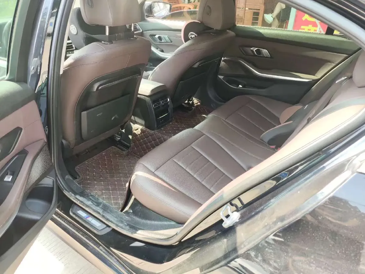 2021 BMW 3 Series 2.0T 156HP L4 8AT,autocango,china used car exporter,china ev exporter,chinese used car exporter,chinese used ev exporter