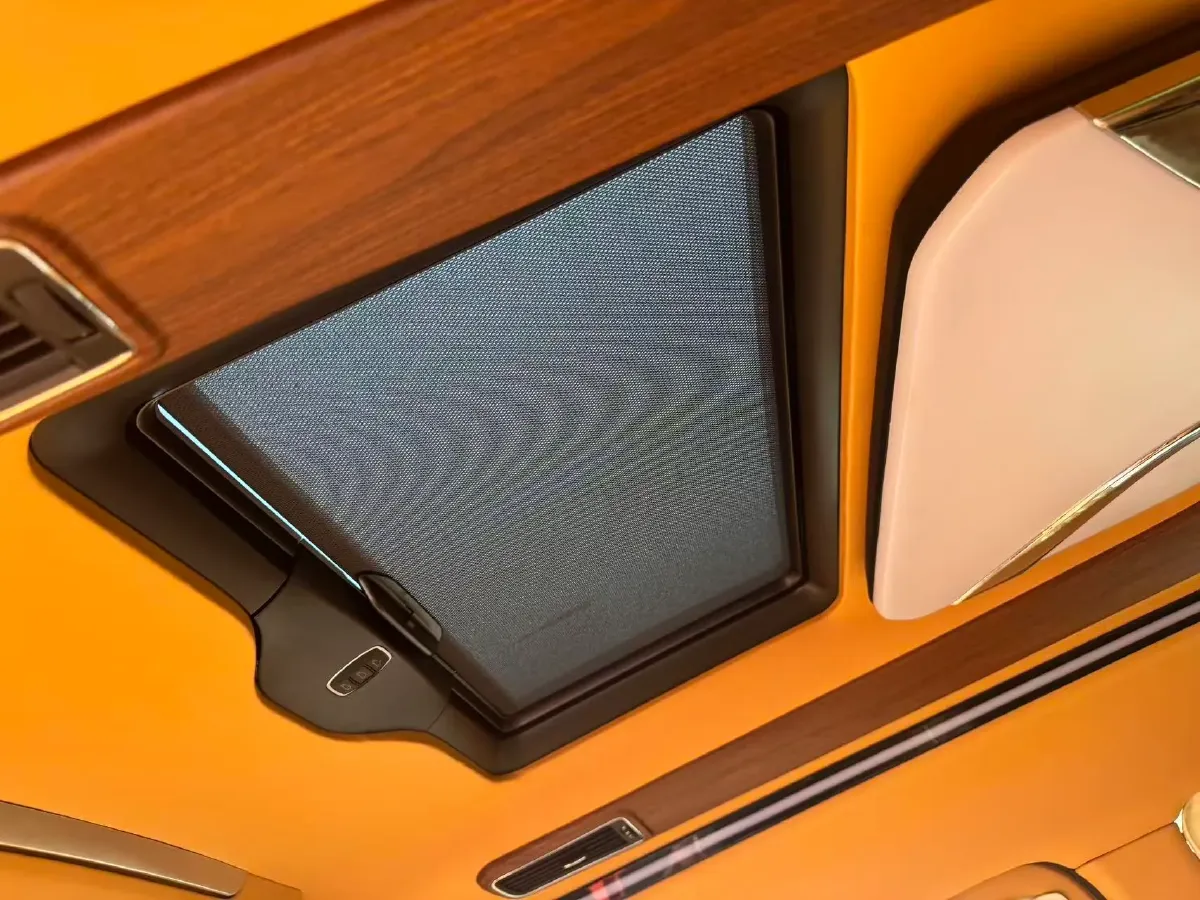 2018 Mercedes-Benz V Class 2.0T 211HP L4 7AT,autocango,china used car exporter,china ev exporter,chinese used car exporter,chinese used ev exporter