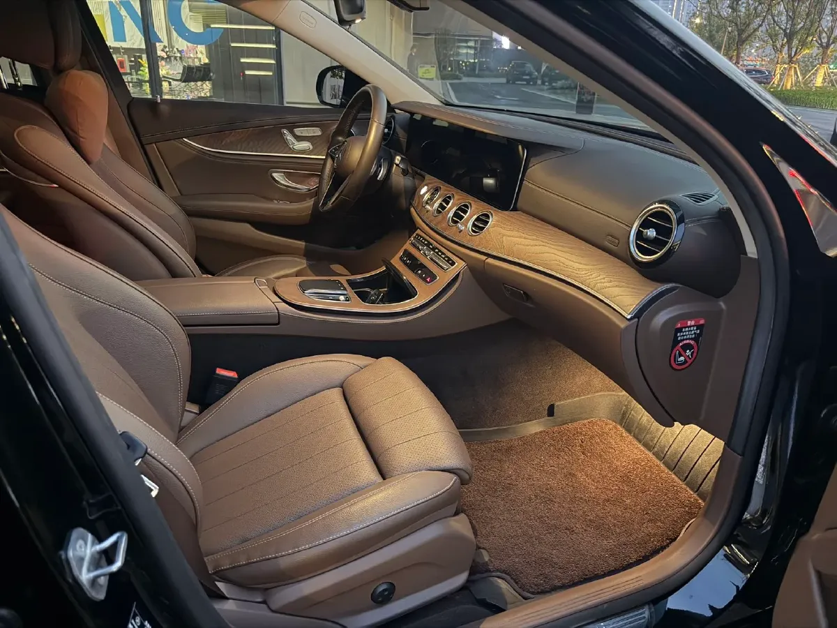 2023 Mercedes-Benz E Class 2.0T 197HP L4 9AT,autocango,china used car exporter,china ev exporter,chinese used car exporter,chinese used ev exporter