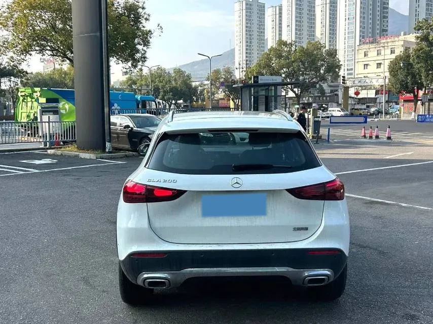 2025 Mercedes-Benz GLA Class 1.3T 163HP L4 7DCT,autocango,china used car exporter,china ev exporter,chinese used car exporter,chinese used ev exporter